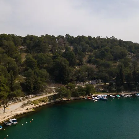 Adriaaticoo Zaton (Sibenik-Knin)