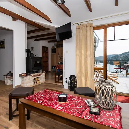 Adriaaticoo شقة *