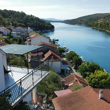 Adriaaticoo شقة *