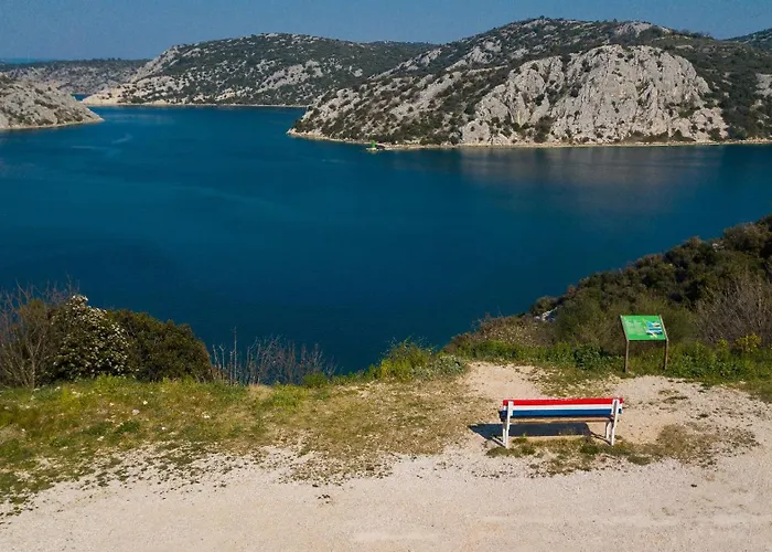 Adriaaticoo Zaton (Sibenik-Knin)